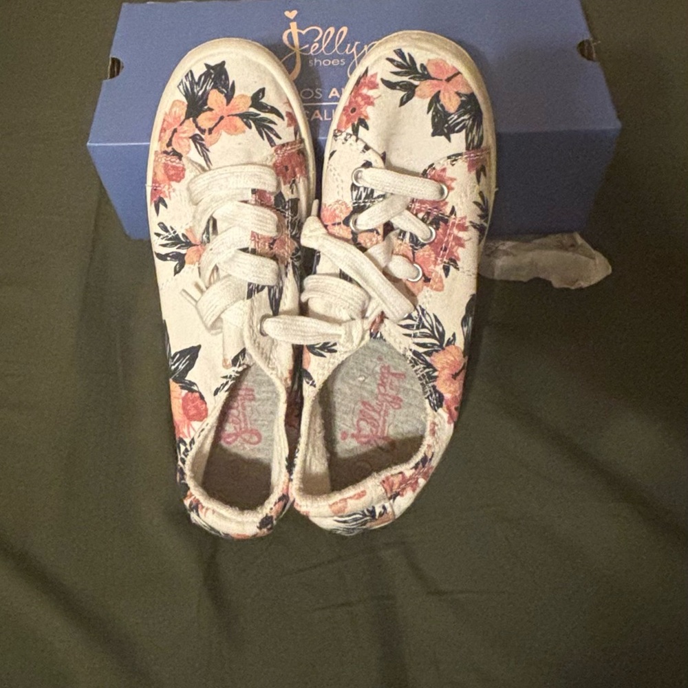Floral canvas sneakers